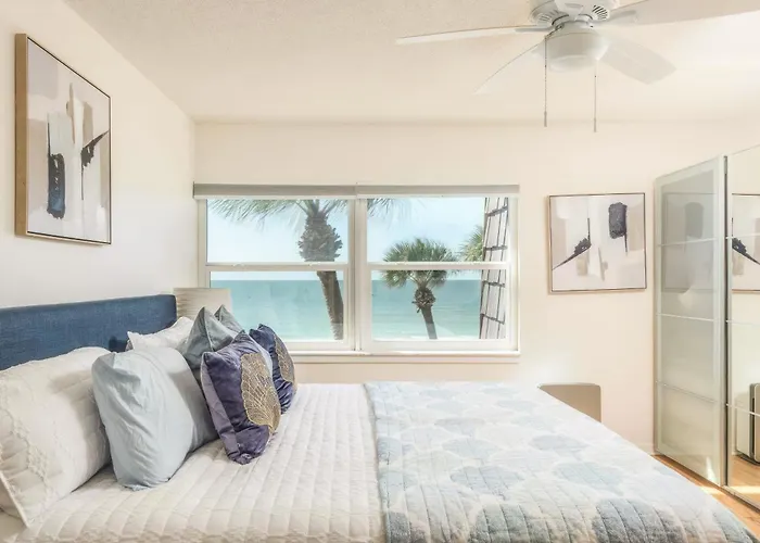 Beachfront Water View With Pool Sundeck Private Balcony And Wd Apartamento