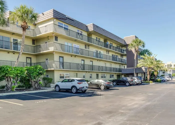 Beachfront Water View With Pool Sundeck Private Balcony And Wd *